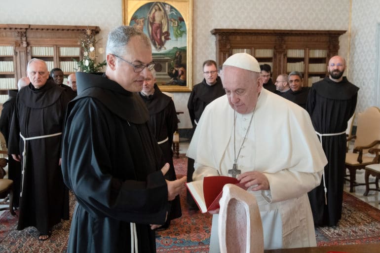 Colegios Franciscanos expresan su cariño y oración por el Papa Francisco